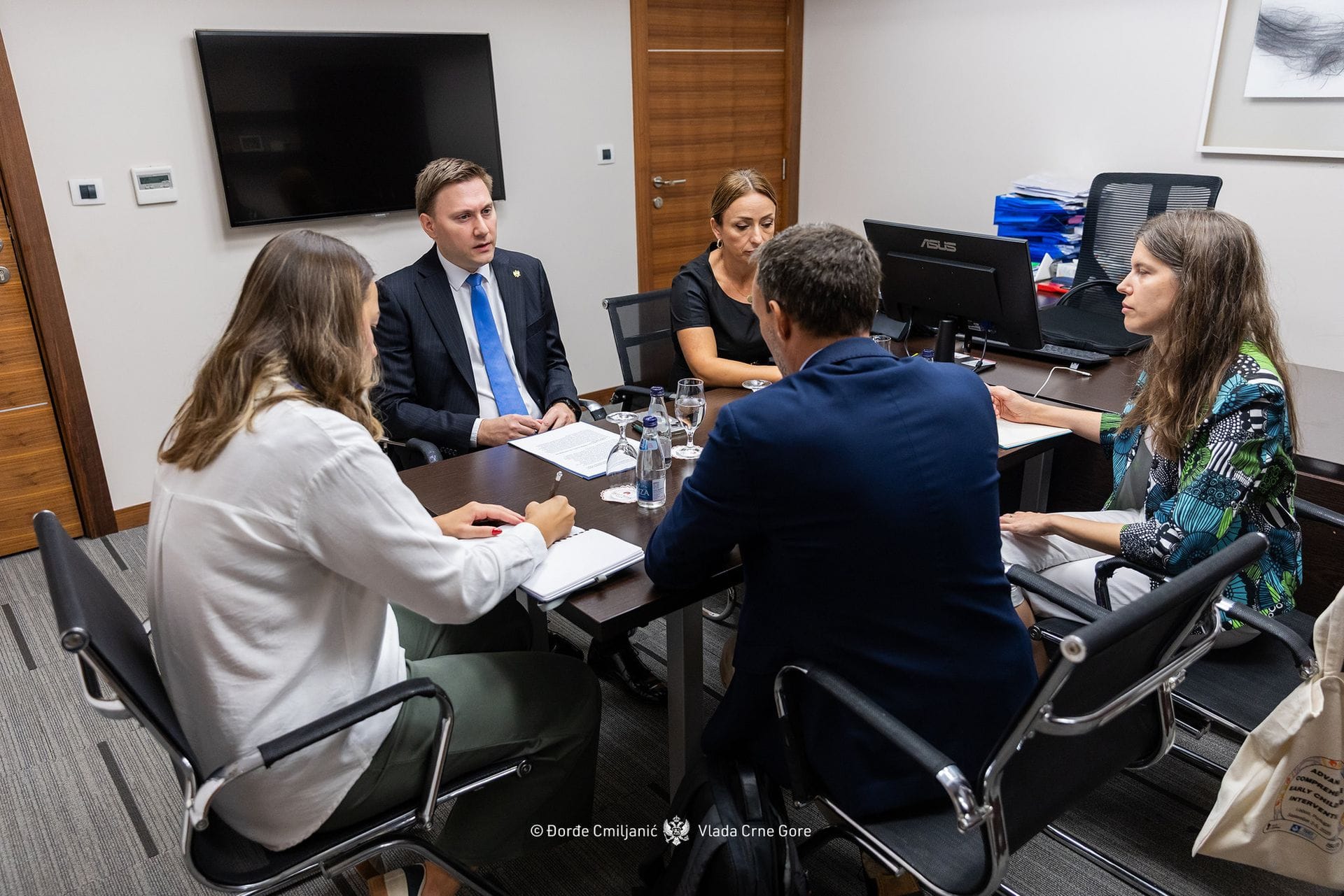 gallery.media[0].alt