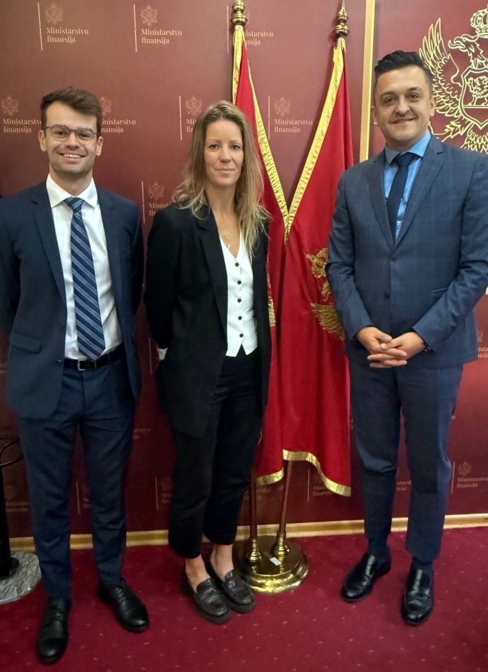 gallery.media[0].alt