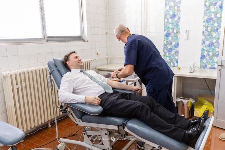 Doniranje krvi je čin humanosti kojim se spašavaju životi Doniranje krvi je čin humanosti kojim se spašavaju životi