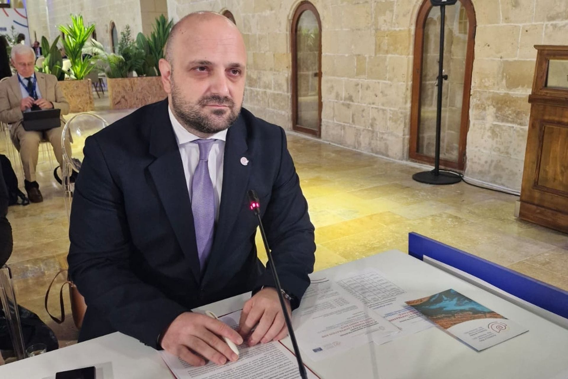 Ministar pravde mr Bojan Božović na konferenciji ministara pravde Savjeta Evrope u Valeti:
„U borbi protiv transnacionalnog kriminala nema malih i velikih zemalja – postoje samo partneri“