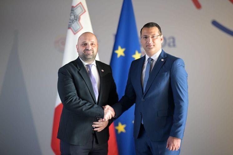 Ministar pravde mr Bojan Božović na konferenciji ministara pravde Savjeta Evrope u Valeti:
„U borbi protiv transnacionalnog kriminala nema malih i velikih zemalja – postoje samo partneri“