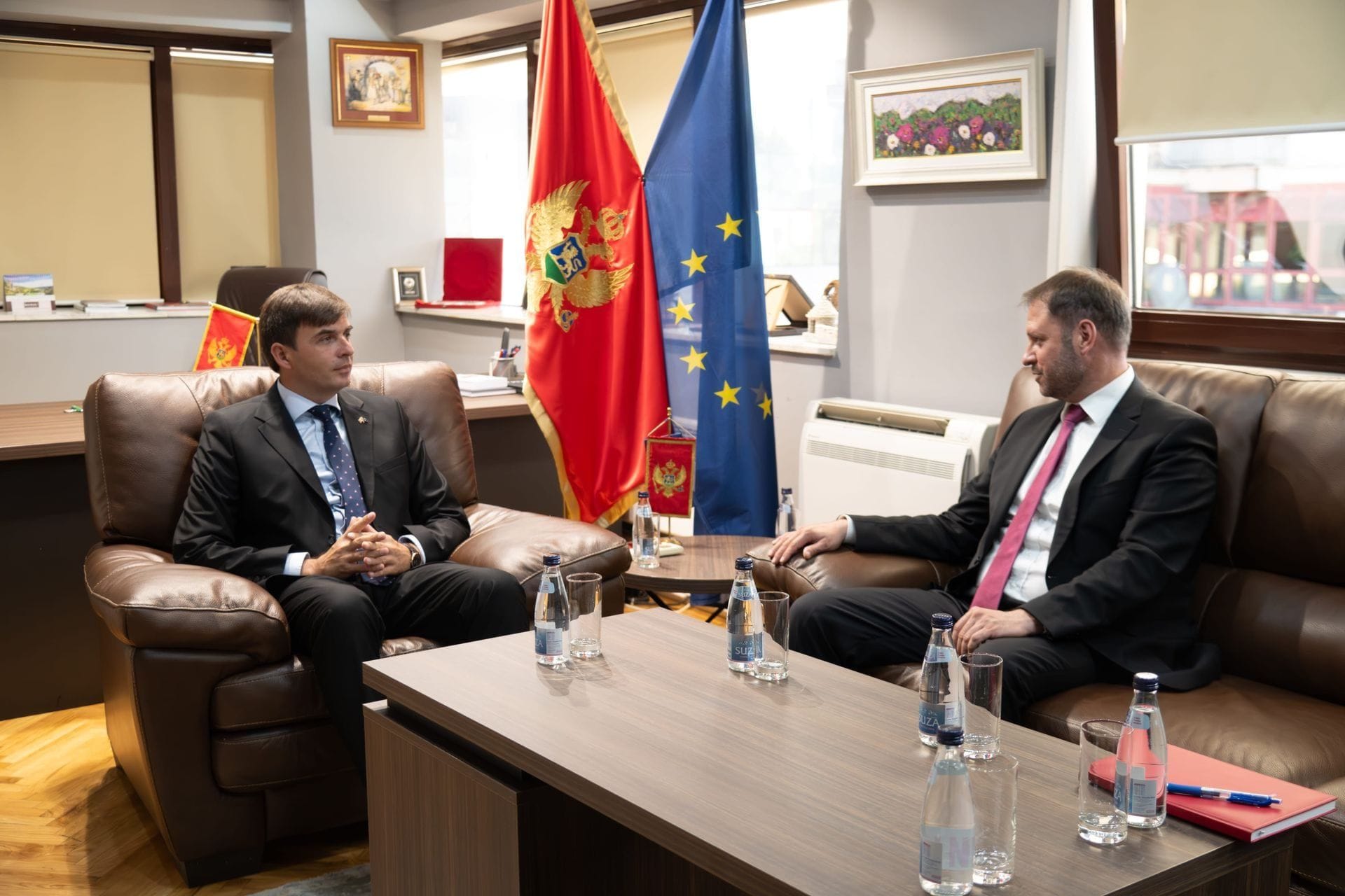 Ministar Azemović razgovarao sa Sagartzom: Jačanje saradnje Crne Gore i EU kroz dijasporu i nove investicije