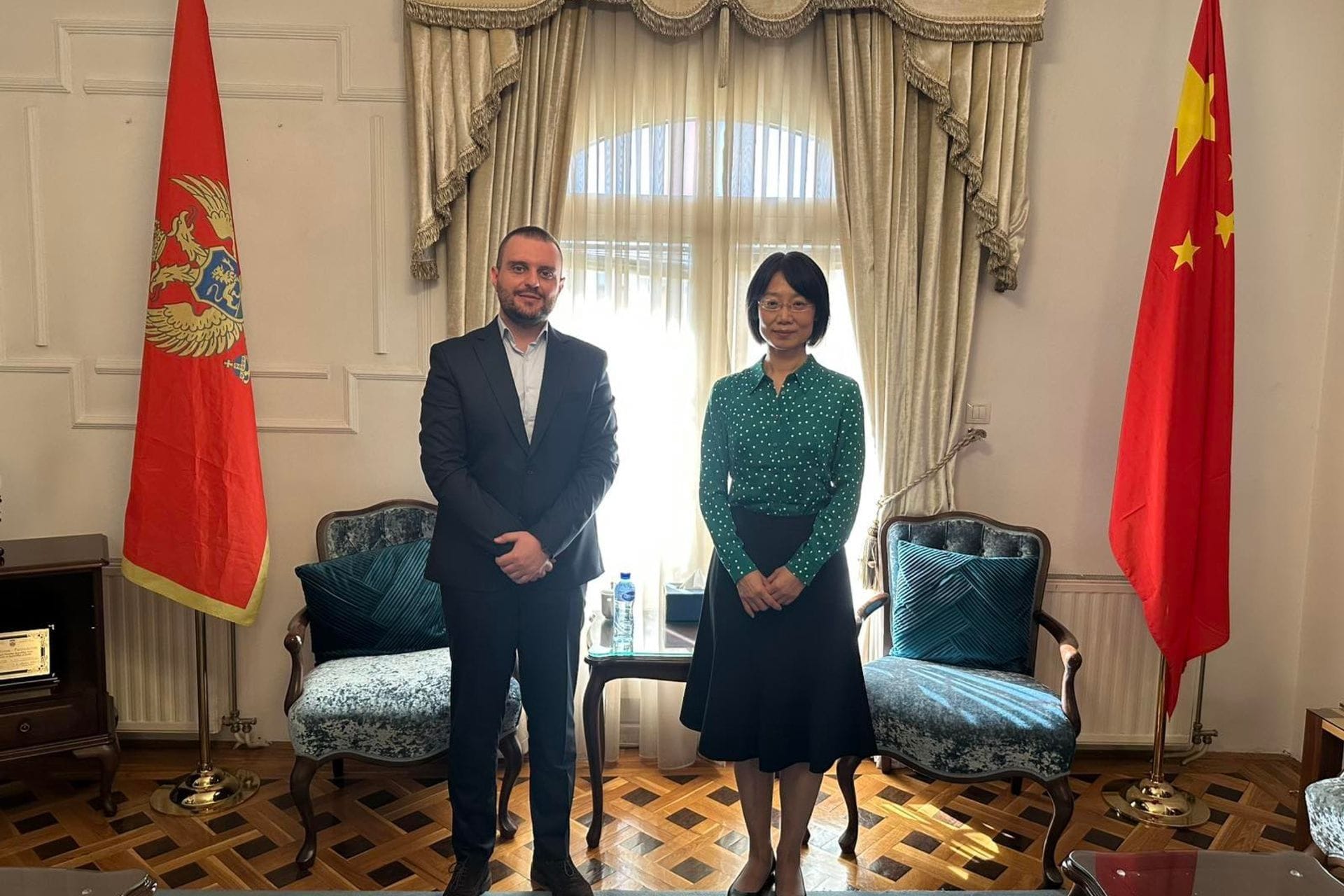 Delegacija Ministarstva dijaspore razgovarala sa Zamjenicom šefa misije Ambasade NR Kine u Crnoj Gori Lu Fangćing