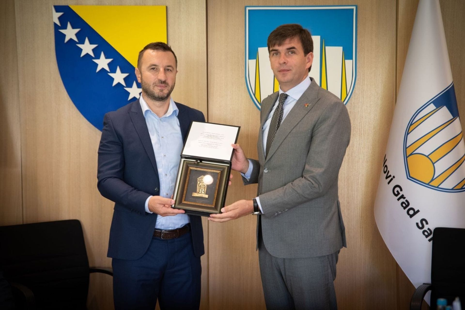 Ministar Azemović sa načelnicima sarajevskih općina: U Sarajevu dogovoreni novi modeli saradnje sa dijasporom i lokalnim zajednicama