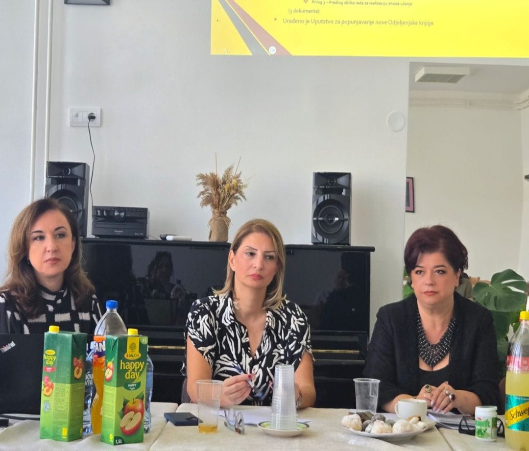 gallery.media[0].alt