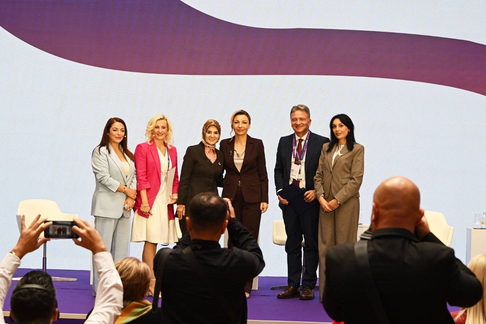 gallery.media[0].alt