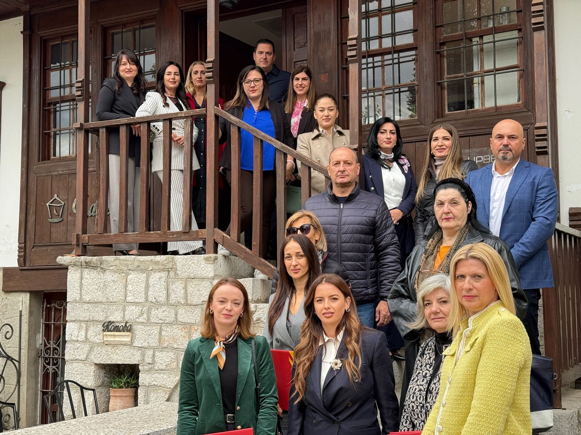 gallery.media[0].alt