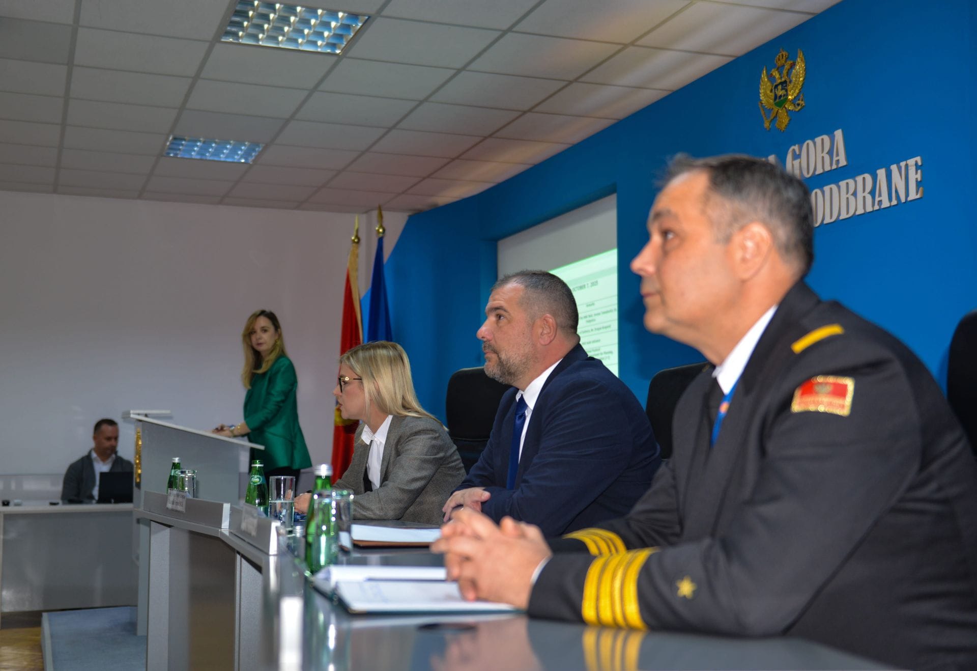 gallery.media[0].alt