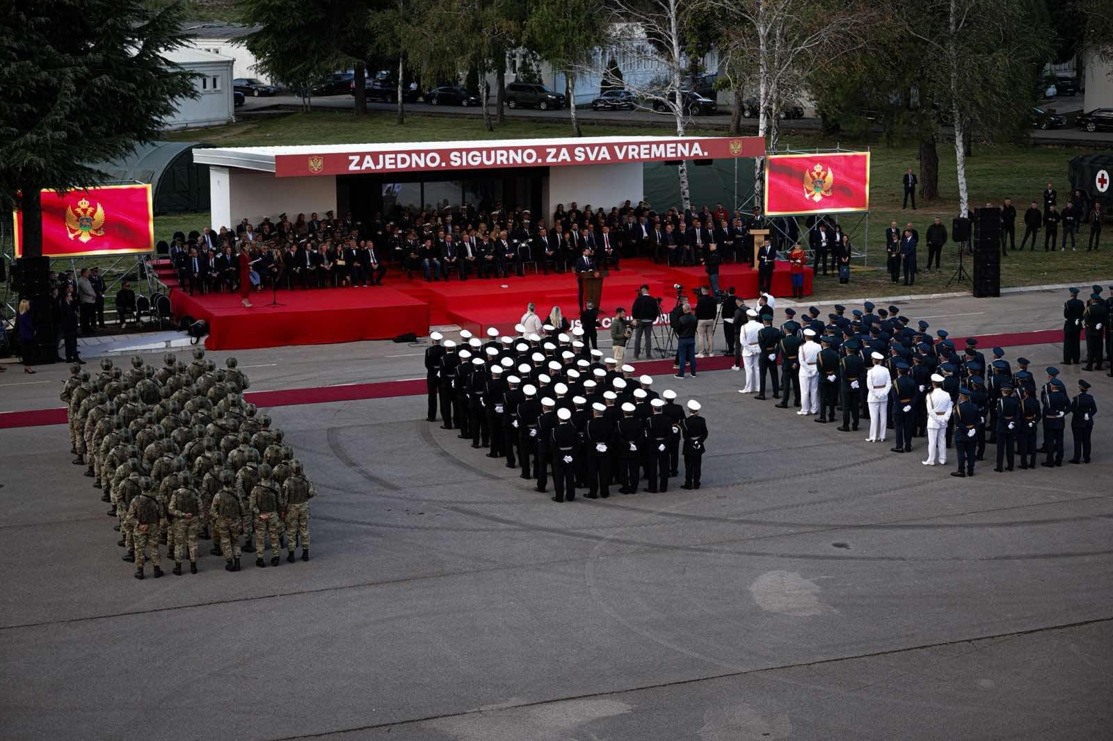 gallery.media[0].alt