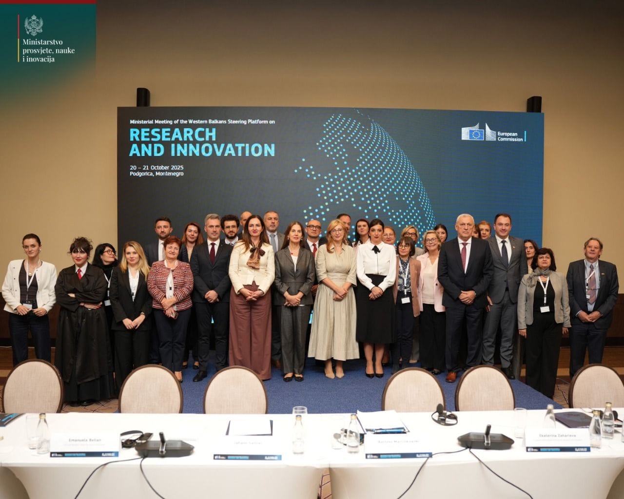 gallery.media[0].alt