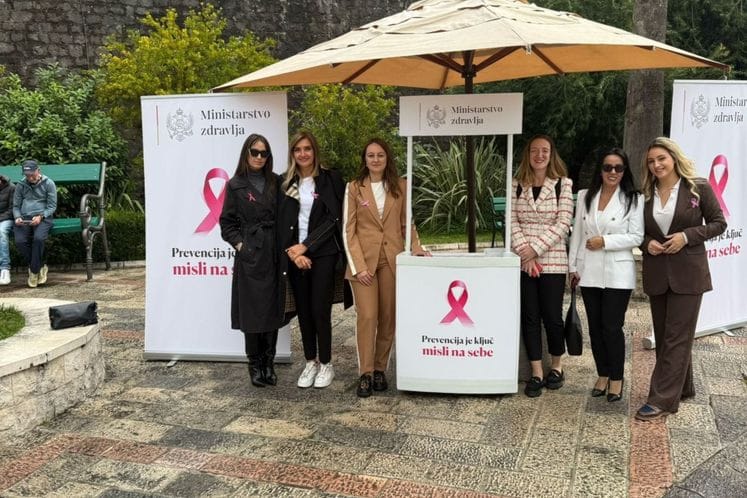 Ружичасти октобар- мјесец посвећен превенцији рака дојке обиљежен у Котору