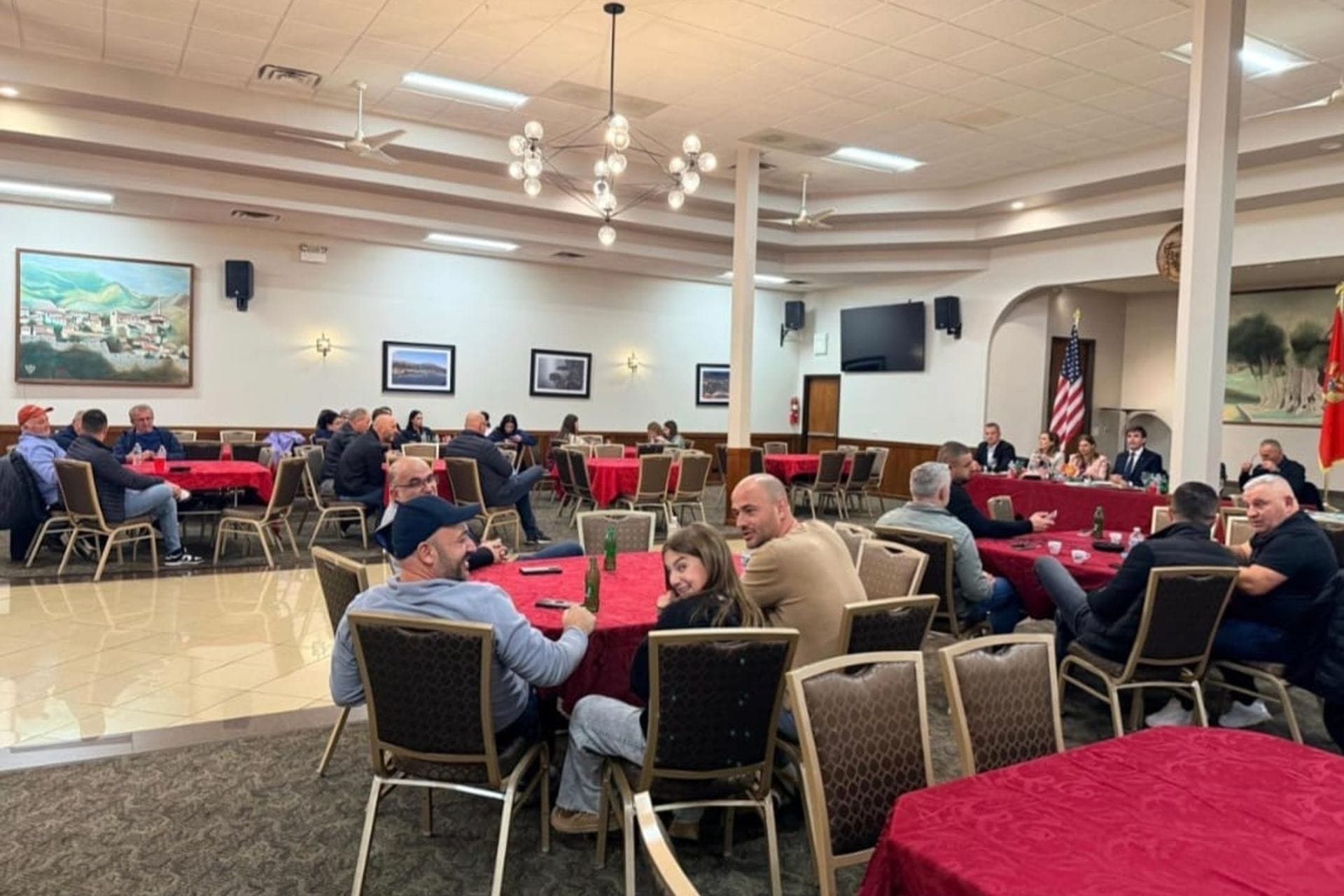 Ministar Azemović u radnoj posjeti Čikagu: Predstavljen online kurs jezika za djecu dijaspore