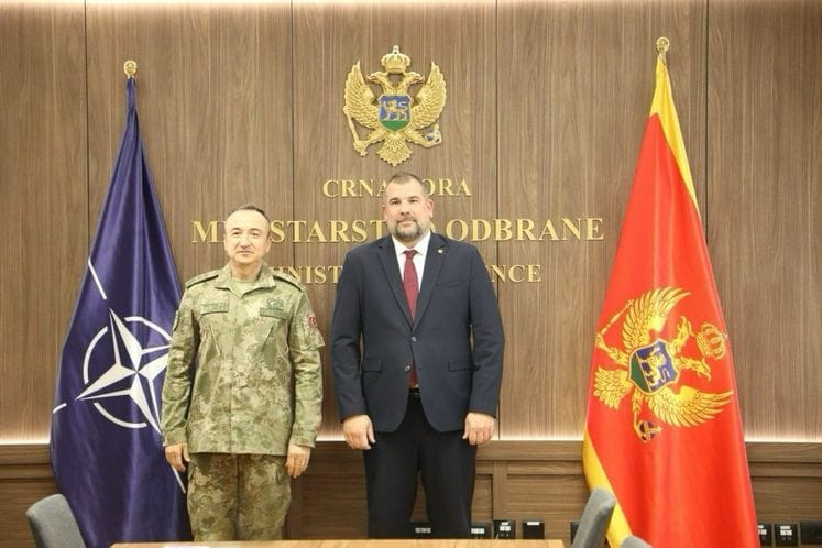 Krapović sa novoimenovanim komadantom KFOR-a Ozkanom Ulutašom