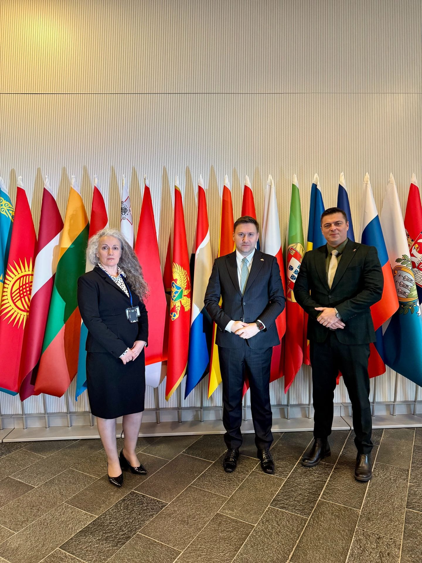 gallery.media[0].alt