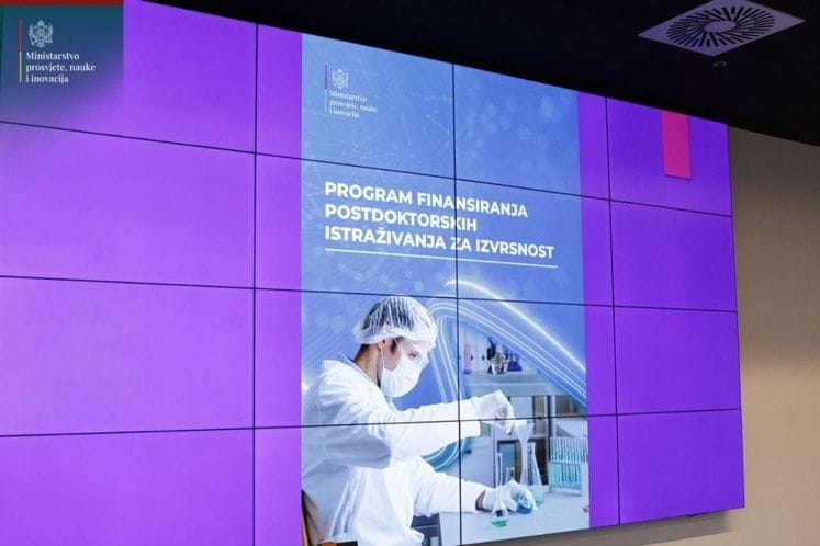 Info dan postdoktorske