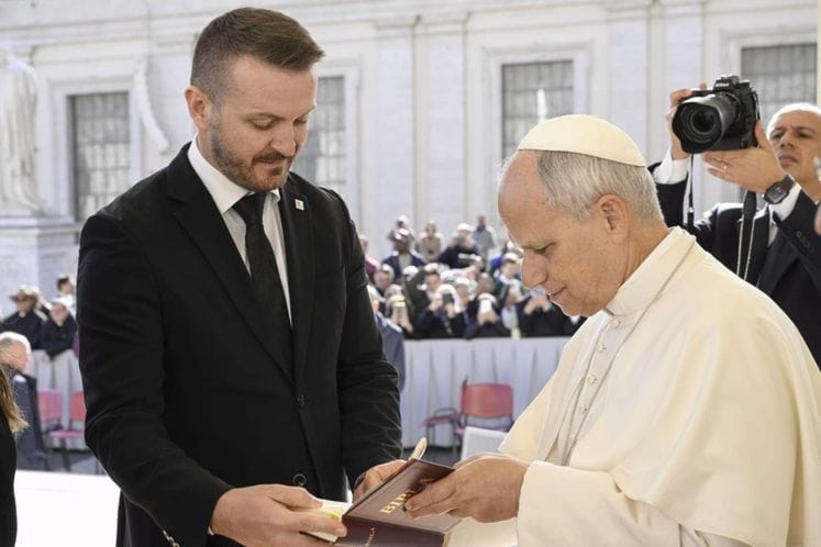 1.Ministar Dukaj i papa Lav XIV