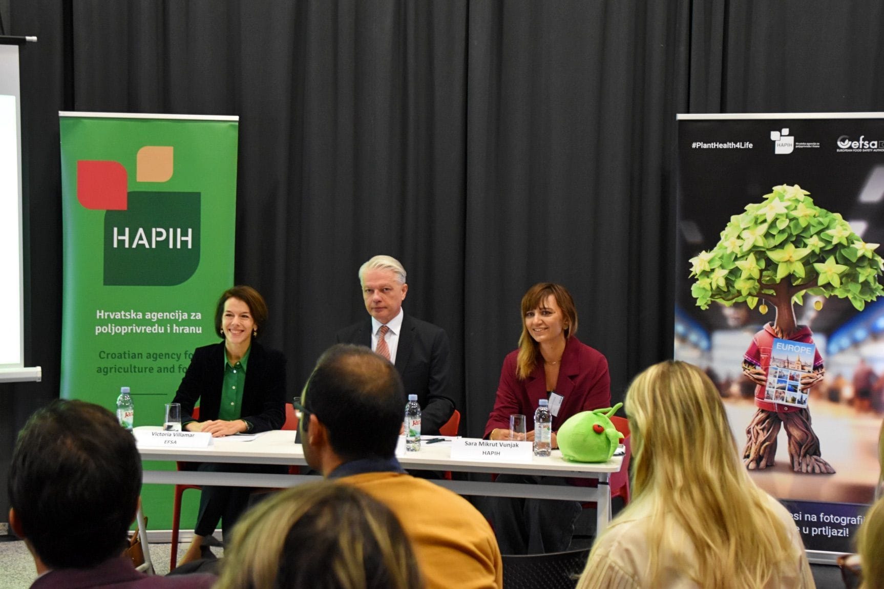 gallery.media[0].alt