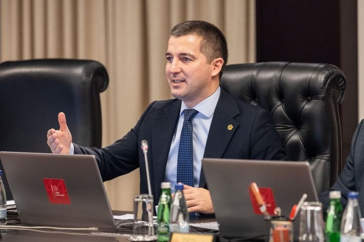 Aleksa Bečić Aleksa Bečić