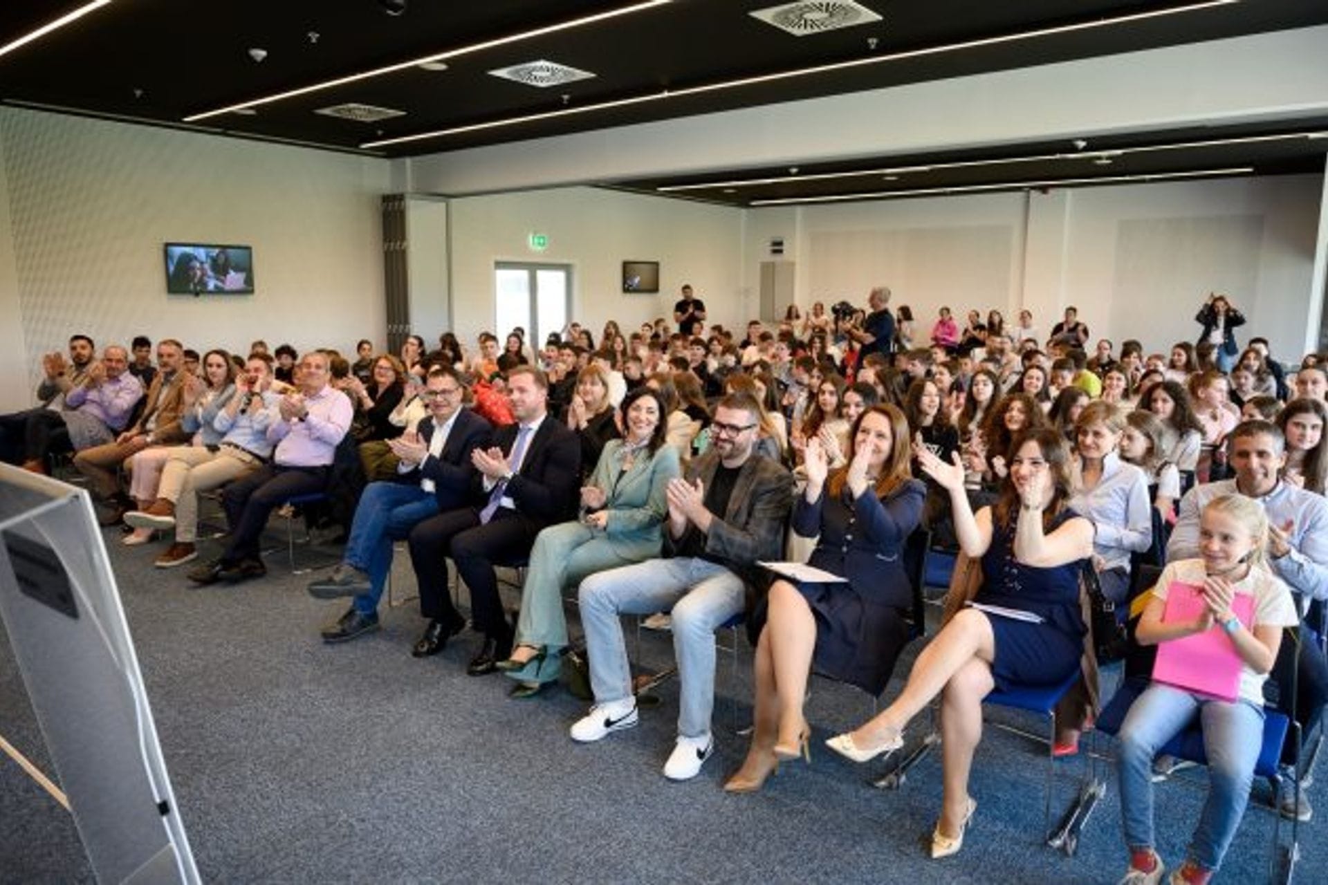 Dan djevojcica i ICT