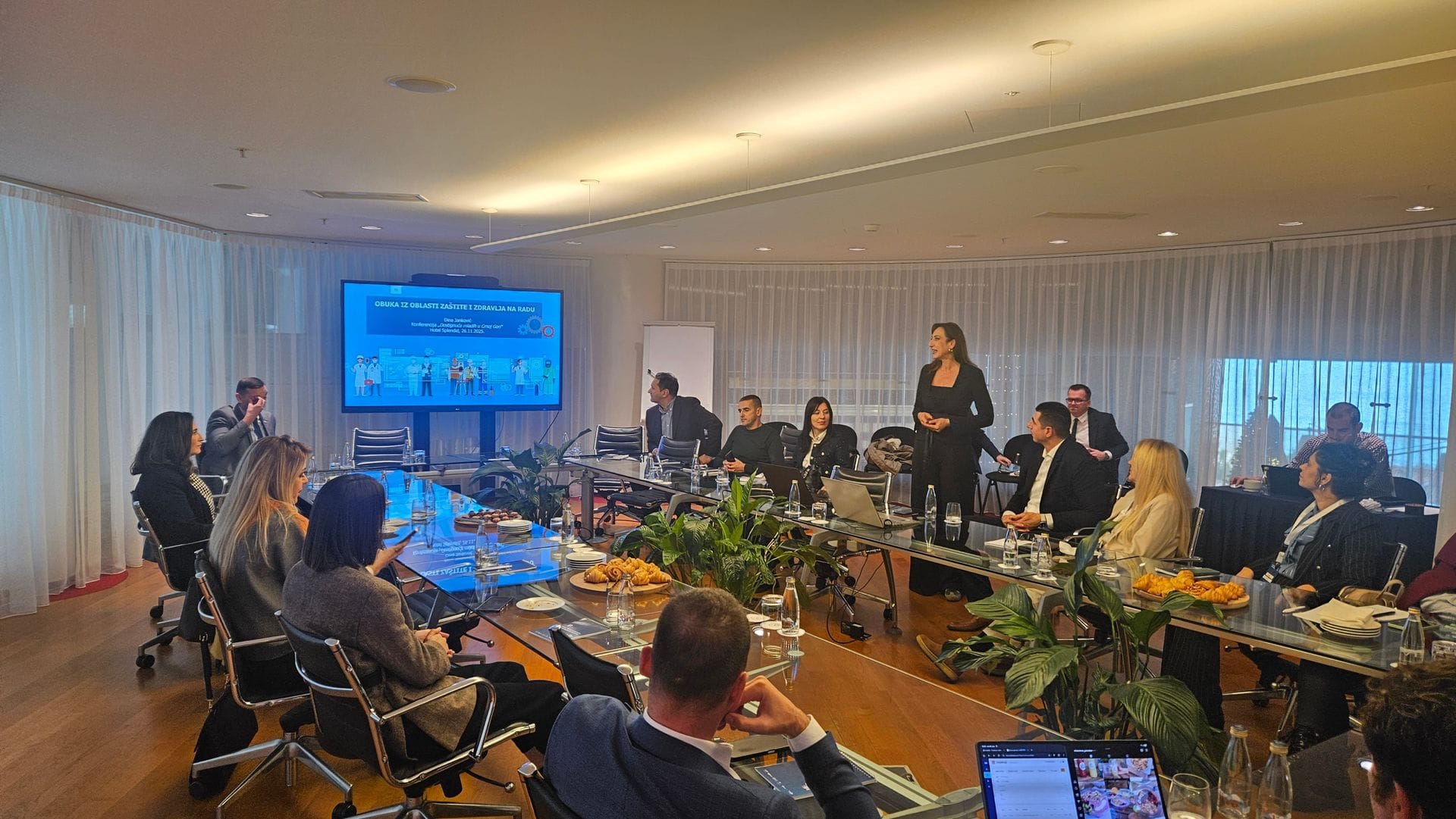 gallery.media[0].alt