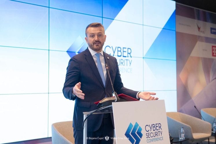 ministar Marash Dukaj -London ministar Marash Dukaj -London