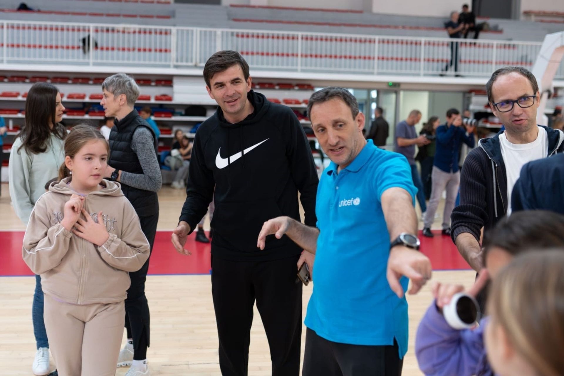 Povodom Svjetskog dana djeteta i slogana „Moj dan, moja prava“, u Crnoj Gori je obilježen dan pod temom „Pravo na igru“.