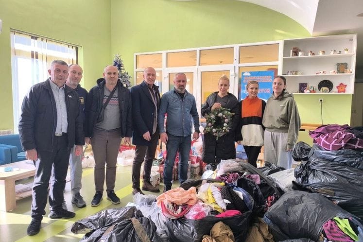 Uprava carina uručila donaciju Dnevnom centru za djecu sa smetnjama u razvoju u Nikšiću