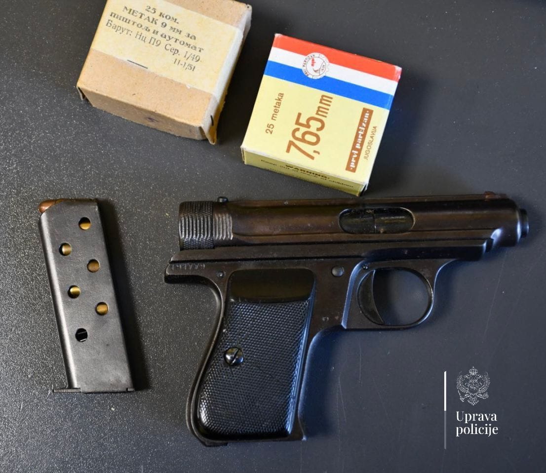 gallery.media[0].alt