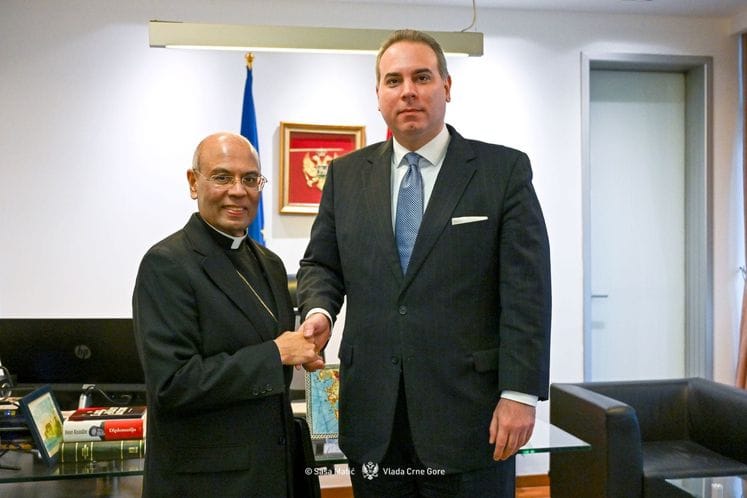 Ivanović sa apostolskim nuncijem