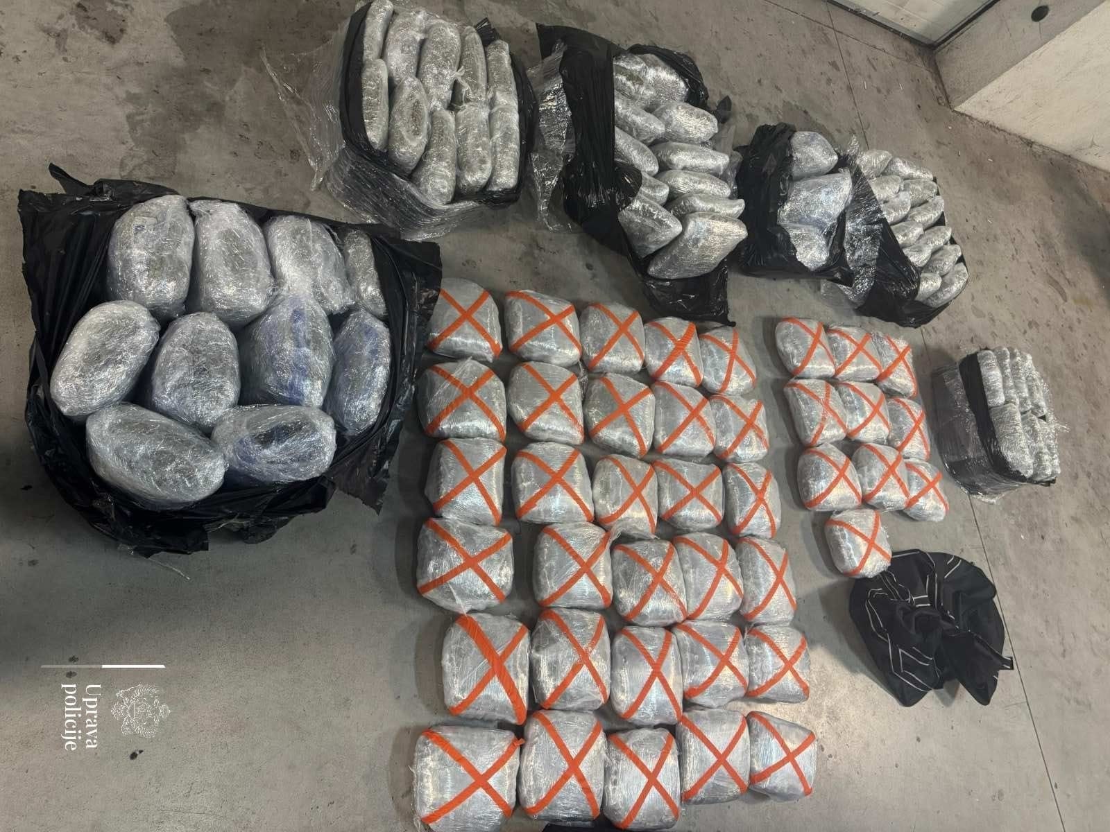 gallery.media[0].alt