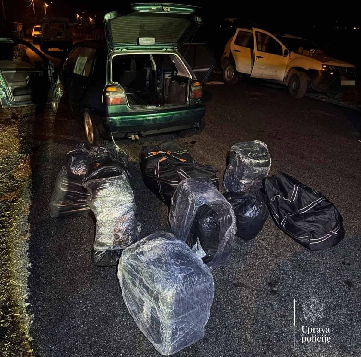 gallery.media[0].alt