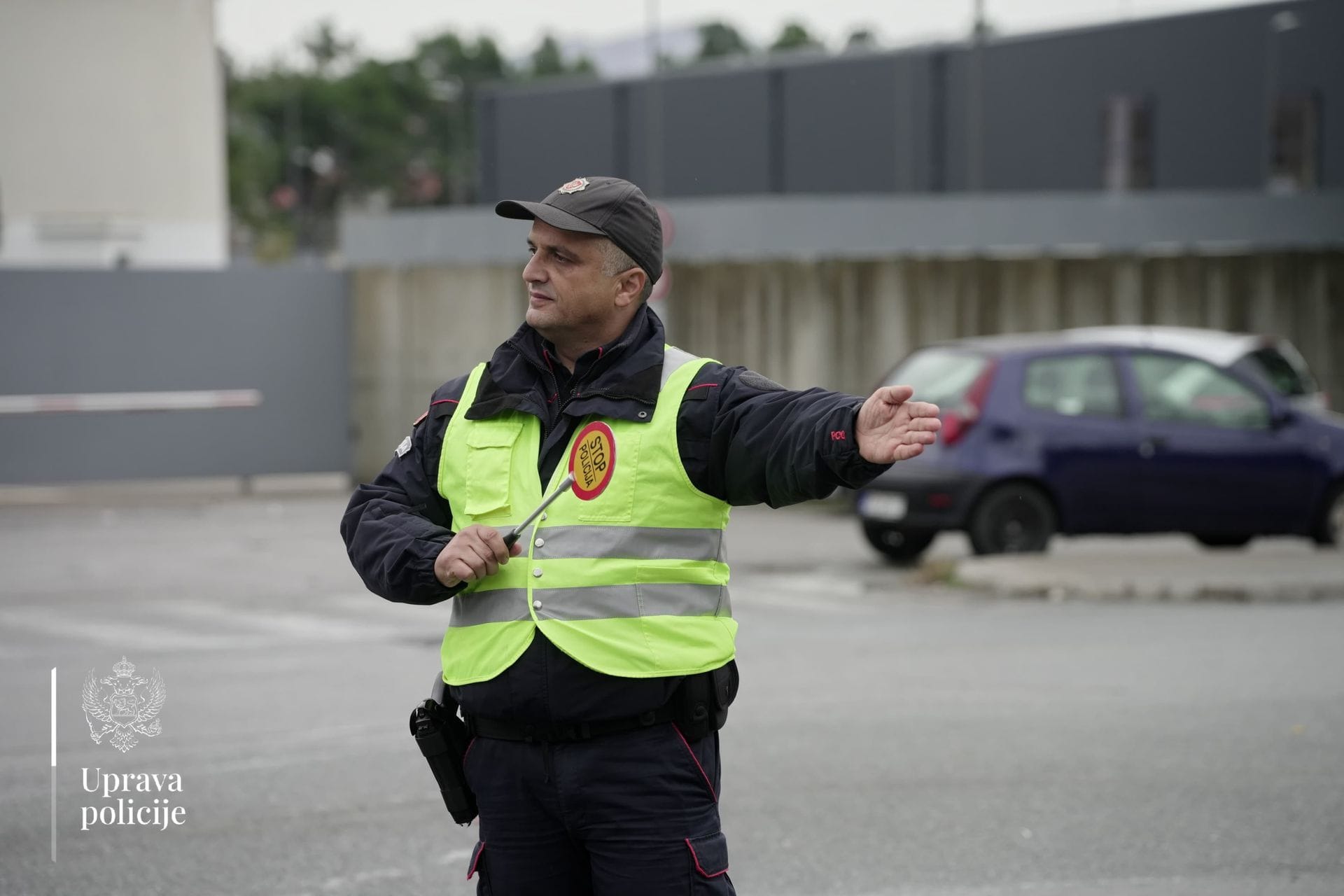 gallery.media[0].alt