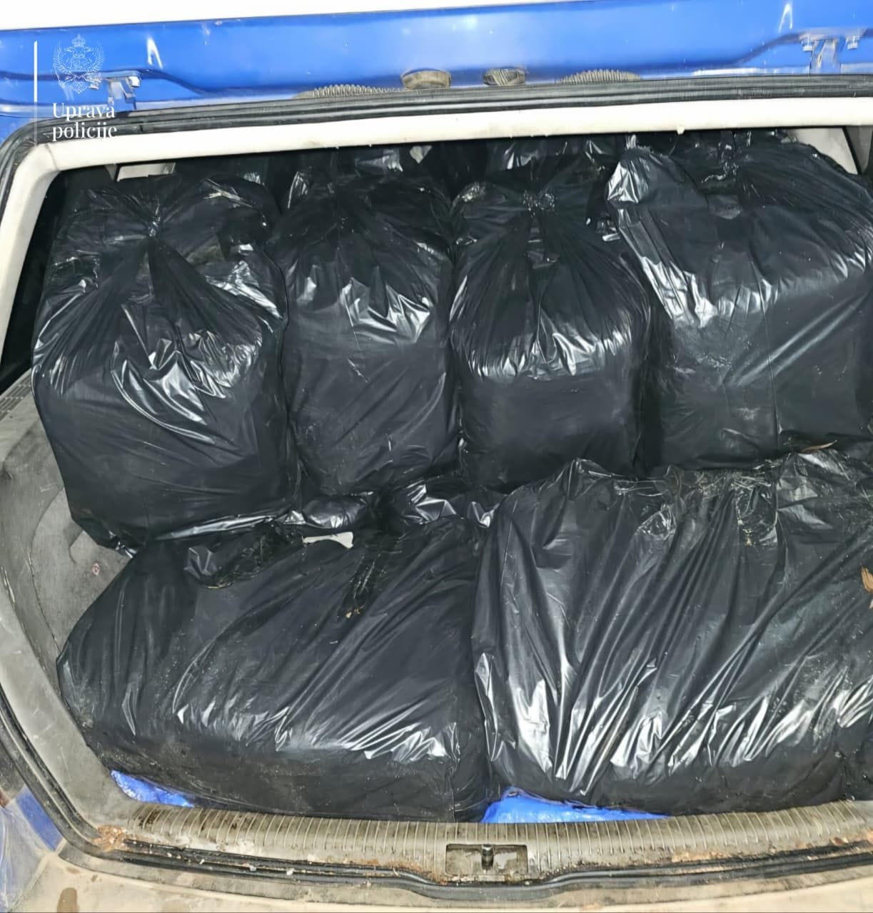 gallery.media[0].alt