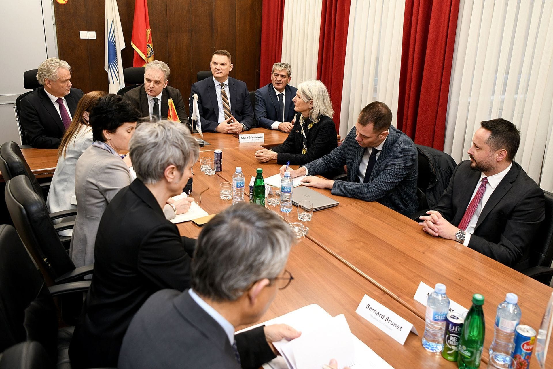 Ministar Šahmanović