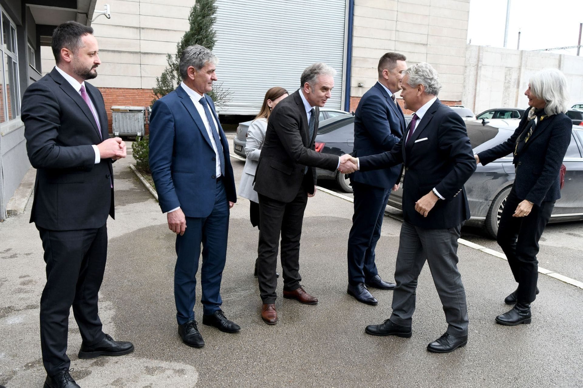 Ministar Šahmanović