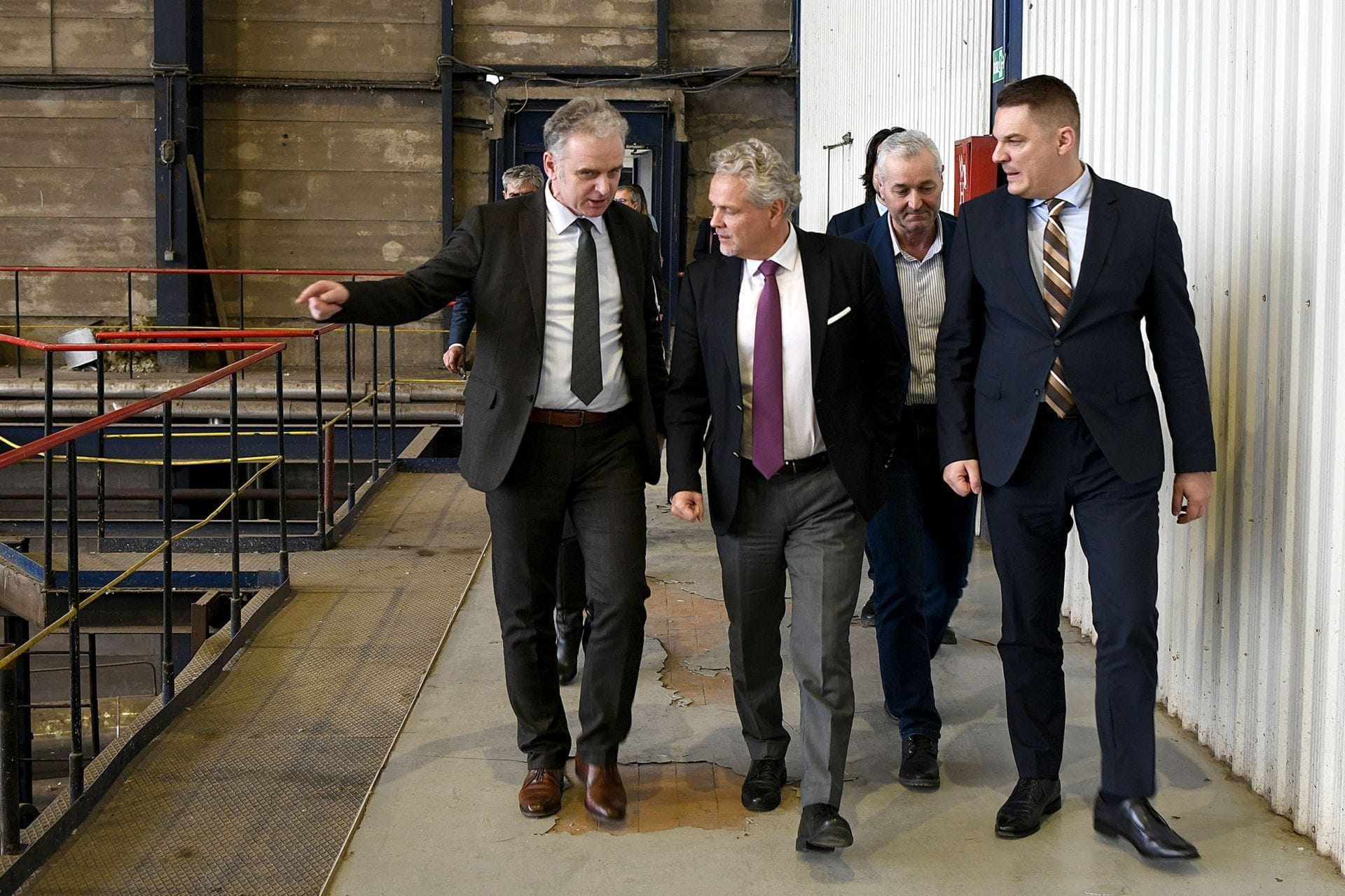 Ministar Šahmanović