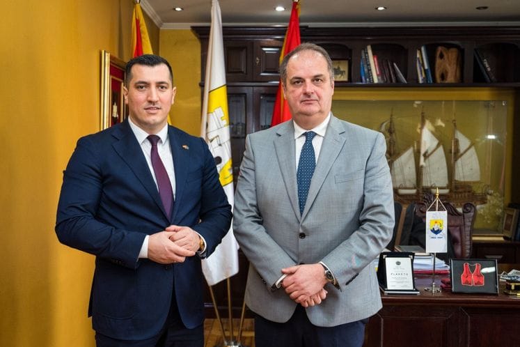 Ministar Suljević se sastao sa predsjednikom Opštine Ulcinj Gencijem Nimanbeguom
