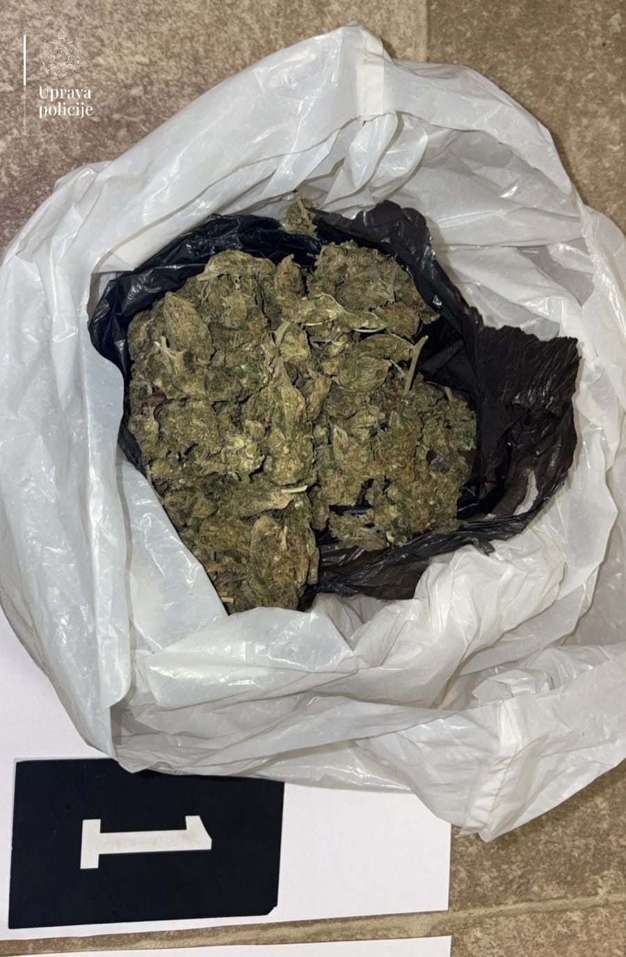 gallery.media[0].alt