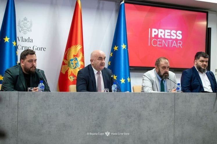 конференција Влада