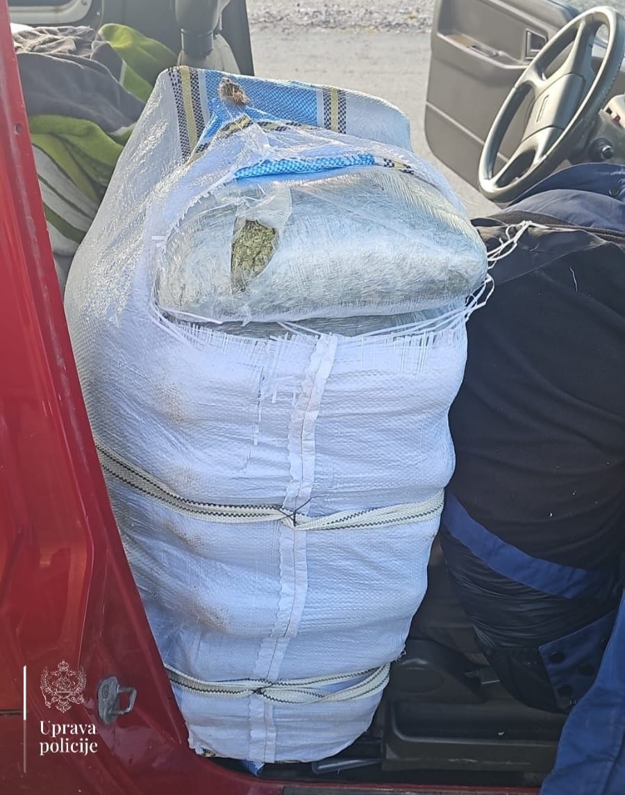 gallery.media[0].alt