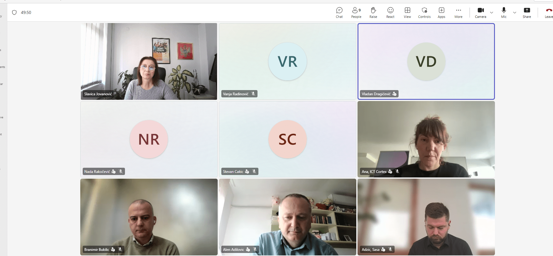 gallery.media[0].alt
