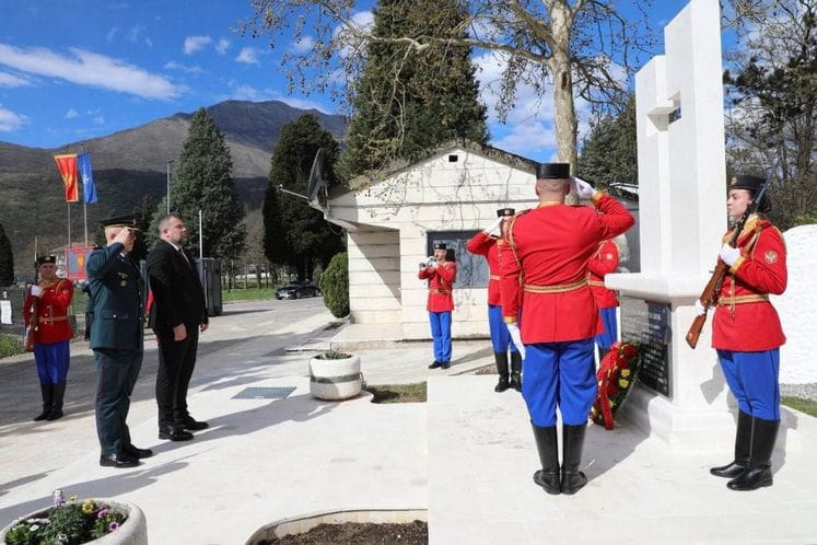 Ministar odbrane Dragan Krapović položio vijence povodom godišnjice početka NATO bombardovanja