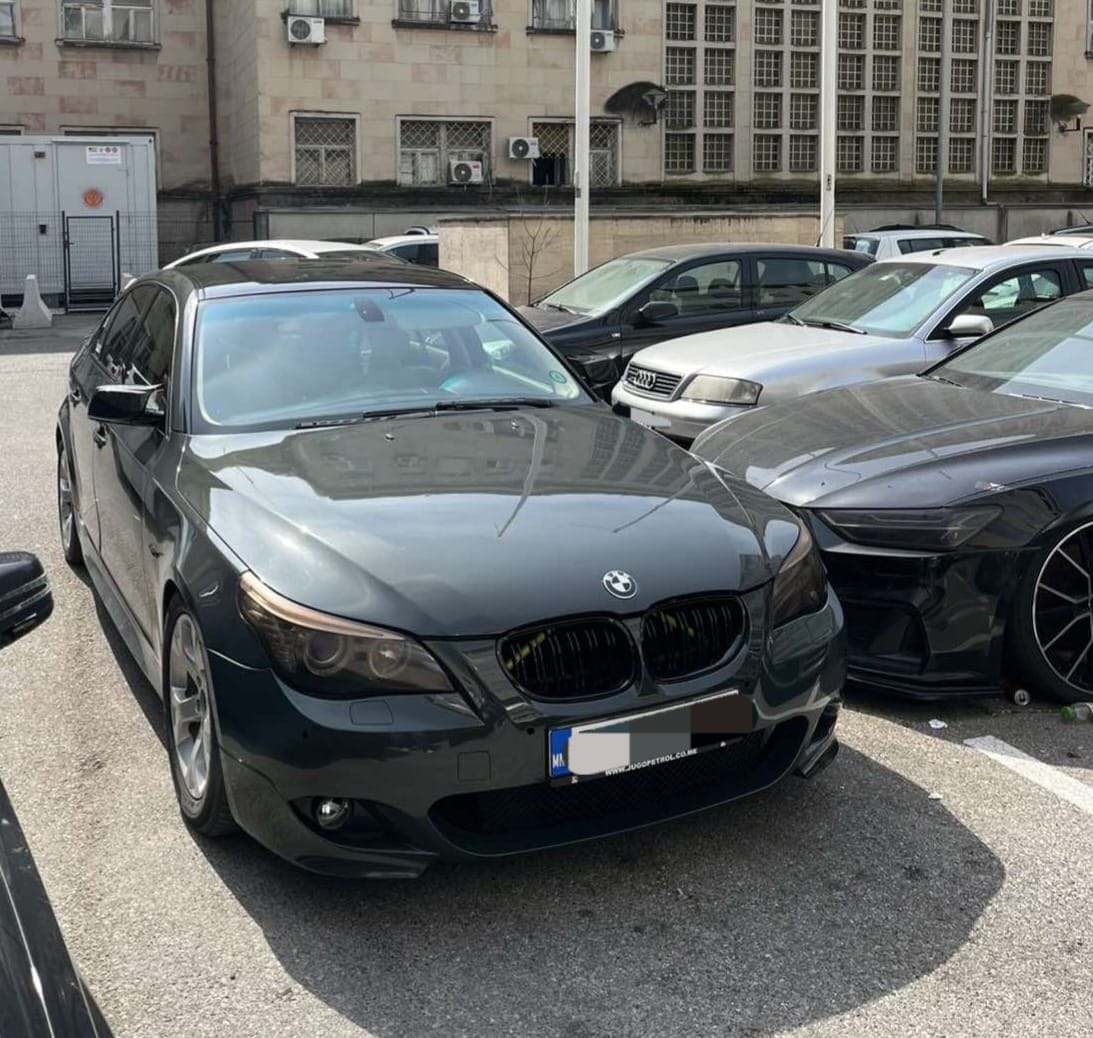 gallery.media[0].alt