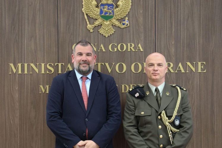 Ministar Krapović na sastanku sa izaslanikom odbrane R. Hrvatske