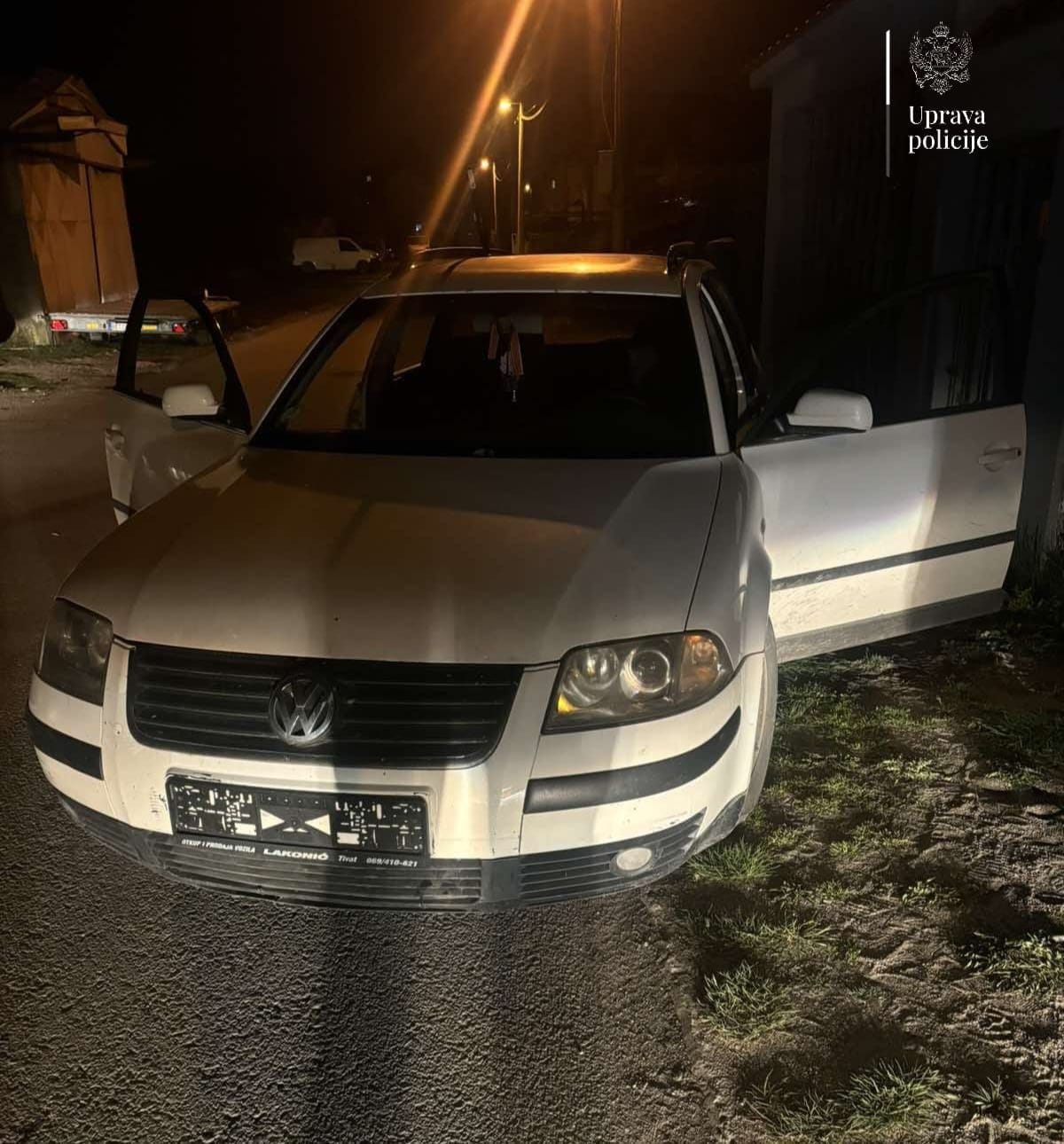 gallery.media[0].alt