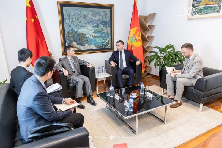 Алекса Бечић - Чен Шуфенг, амбасадор НР Кине