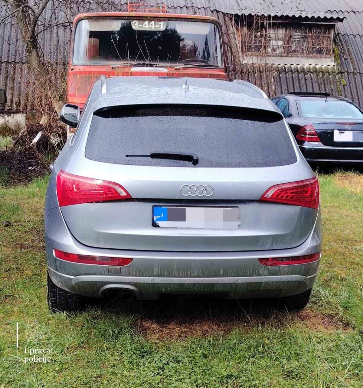 gallery.media[0].alt