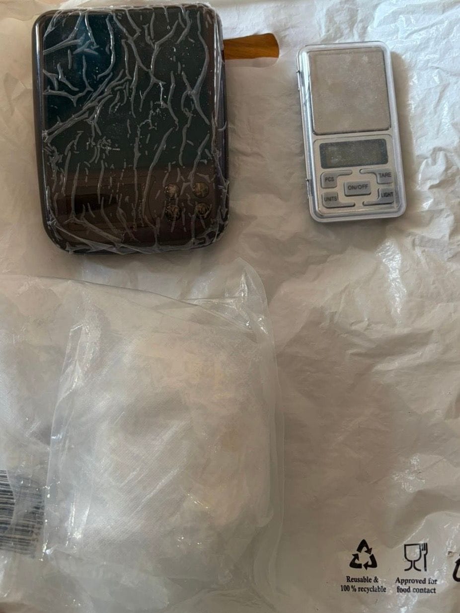 gallery.media[0].alt