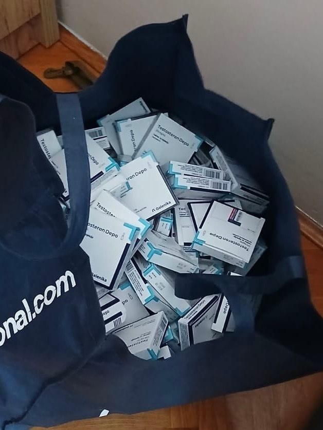 gallery.media[0].alt