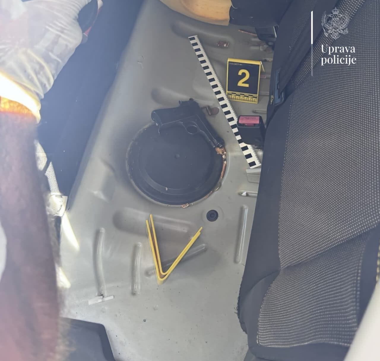 gallery.media[0].alt